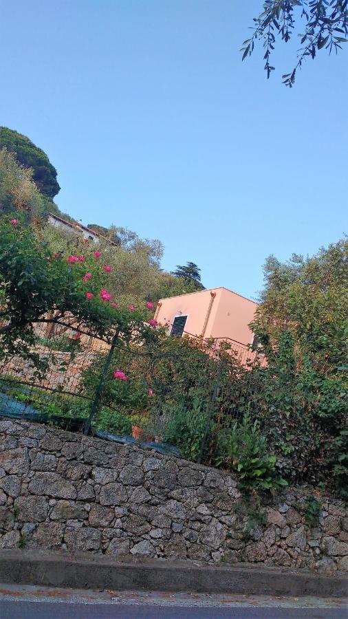 La Vie Est Belle * Finale Ligure