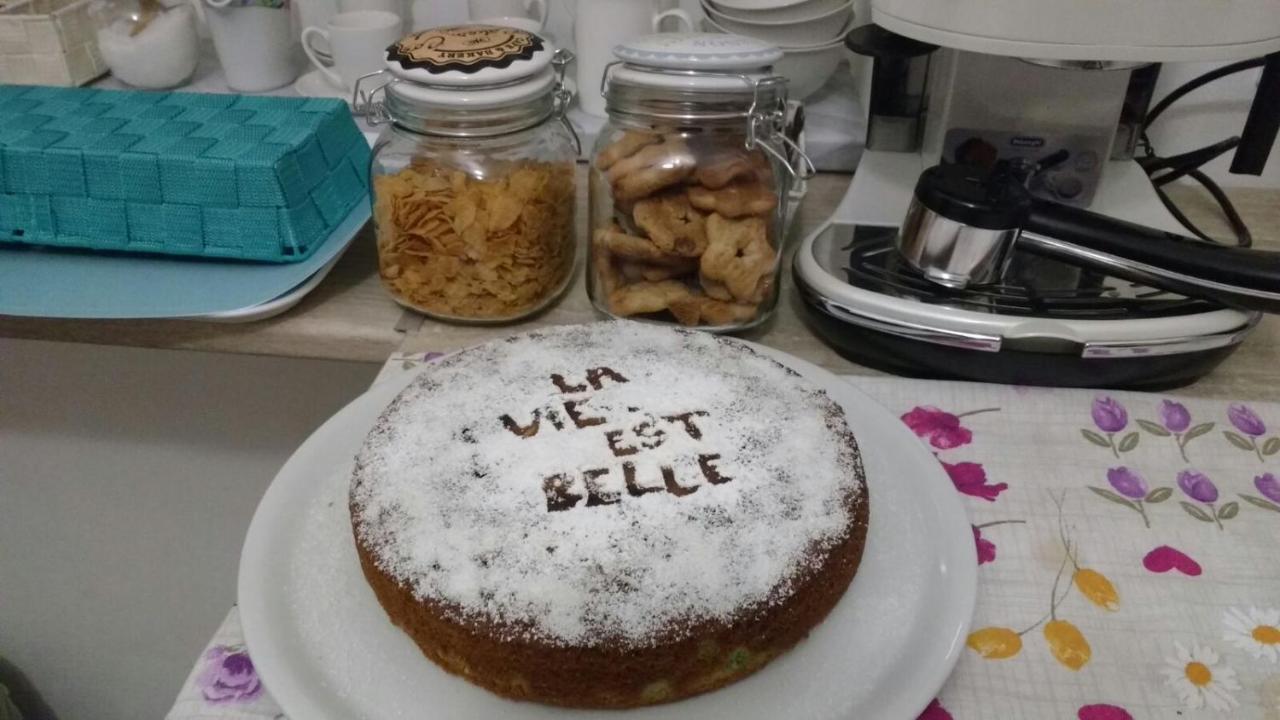 La Vie Est Belle