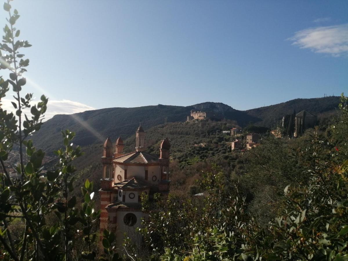 Bed & Breakfast La Vie Est Belle Finale Ligure